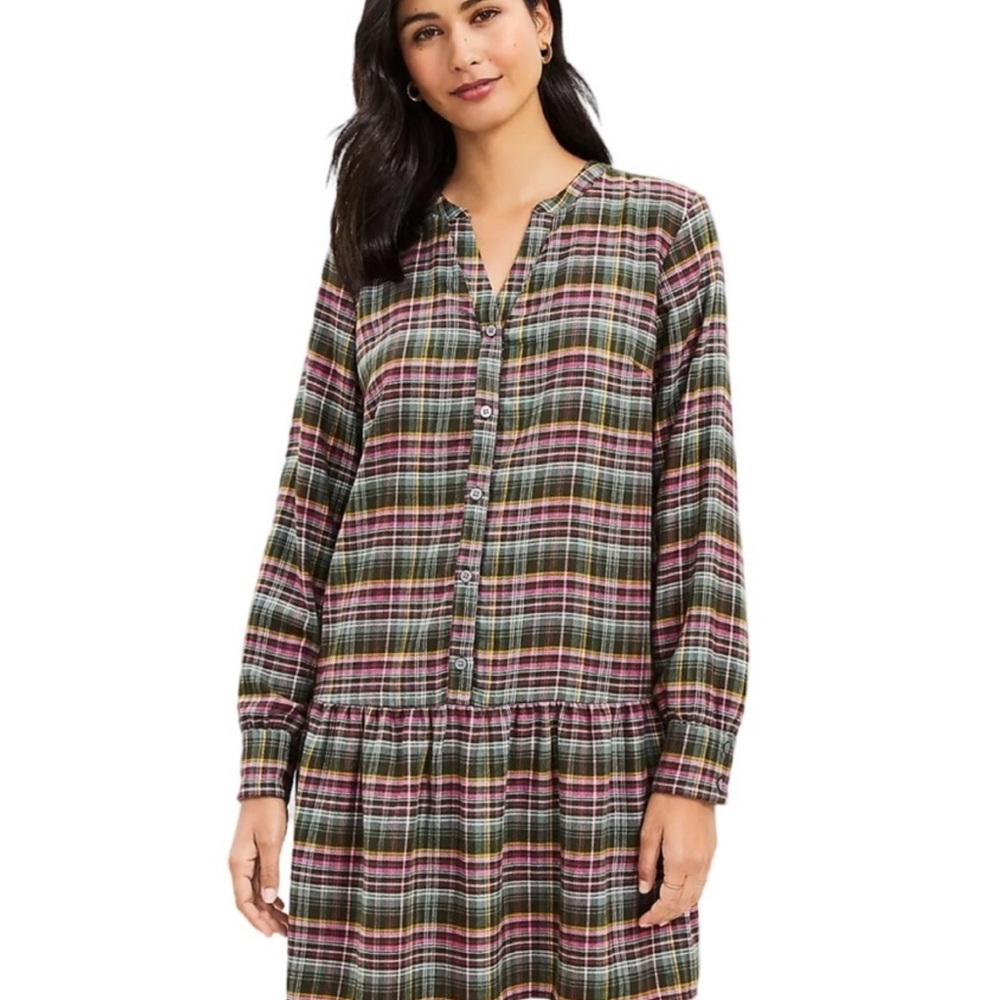 LOFT Plaid Button-Up Shirt